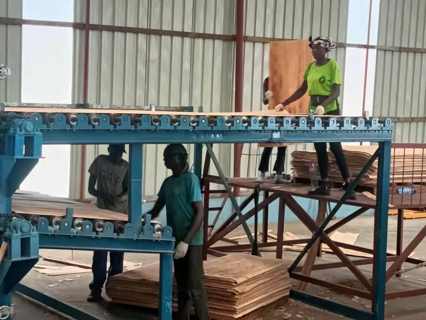 楊木單板午夜成人APP导航